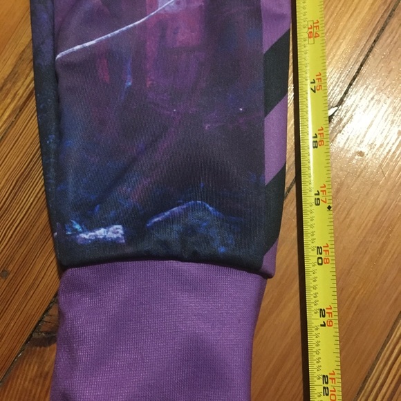 Graphic cropped hoodie - Picture 6 of 6